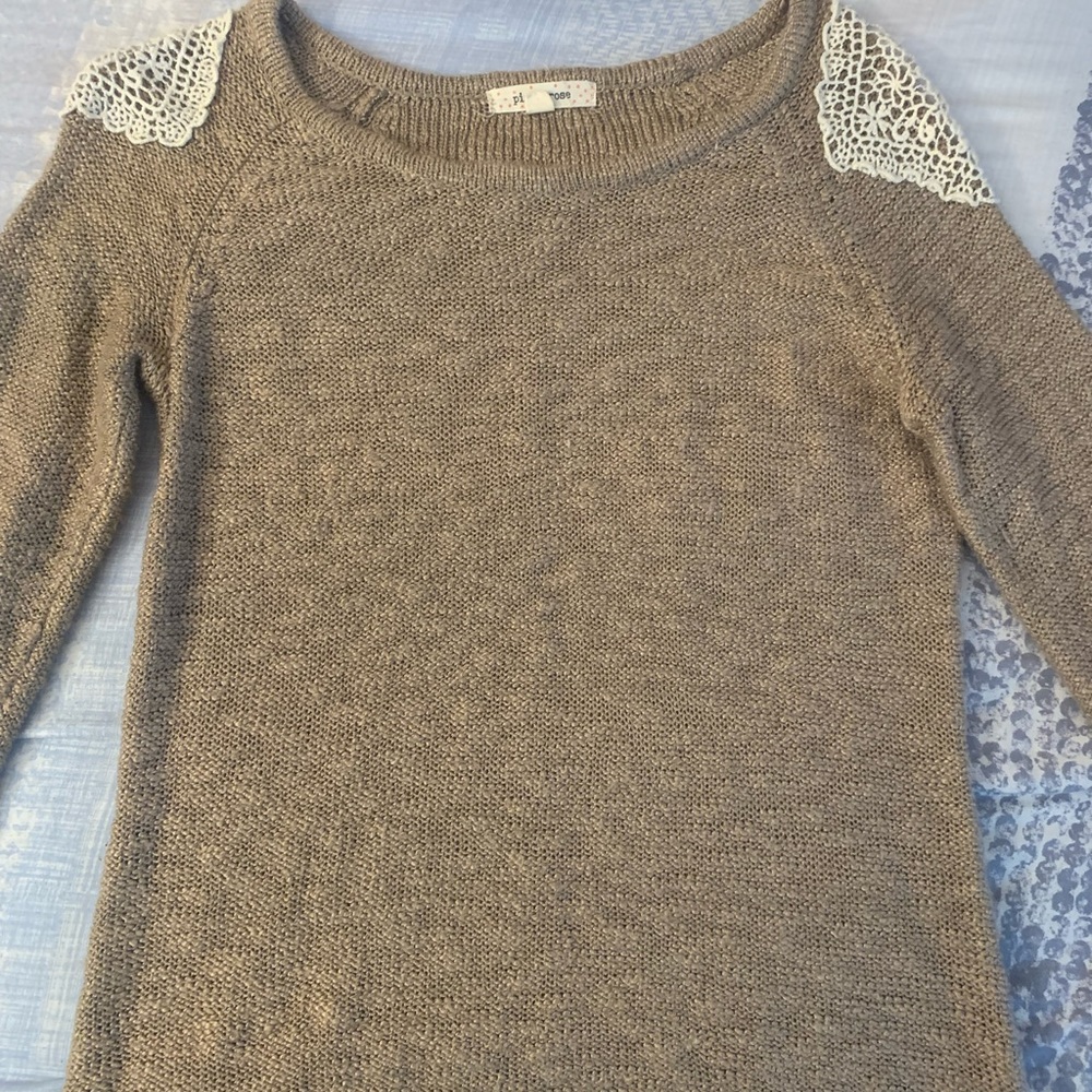 Long sleeve knitted